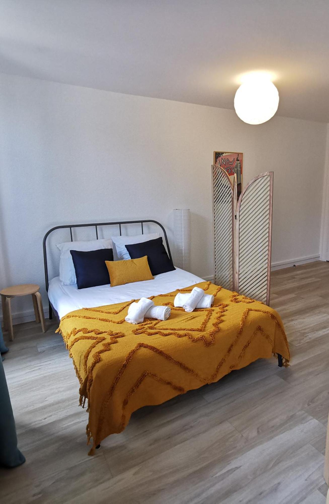 Tirant Lo Blanc - Les Maisons de Madeleine Nantes Extérieur photo